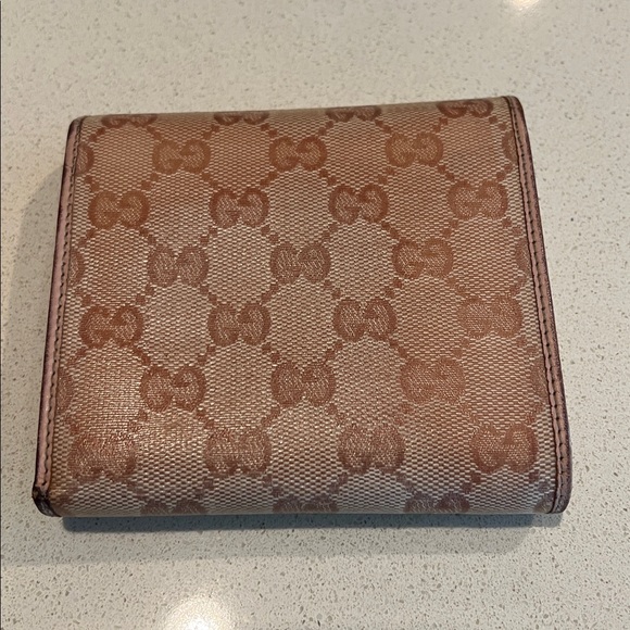 Gucci Pink GG Logo Wallet 4.5” - Picture 2 of 6